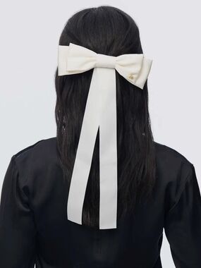 NWT Lele Sadoughi Jane Bow Bar Hair Clip with Gold Accent Ivory Cream White